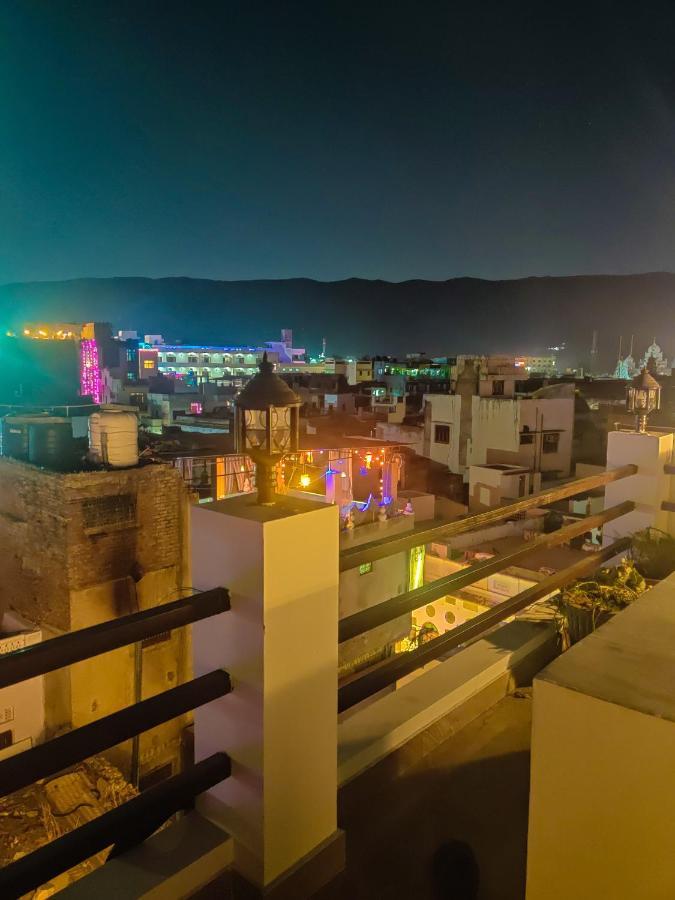 Varah Square Guest House Пушкар Экстерьер фото