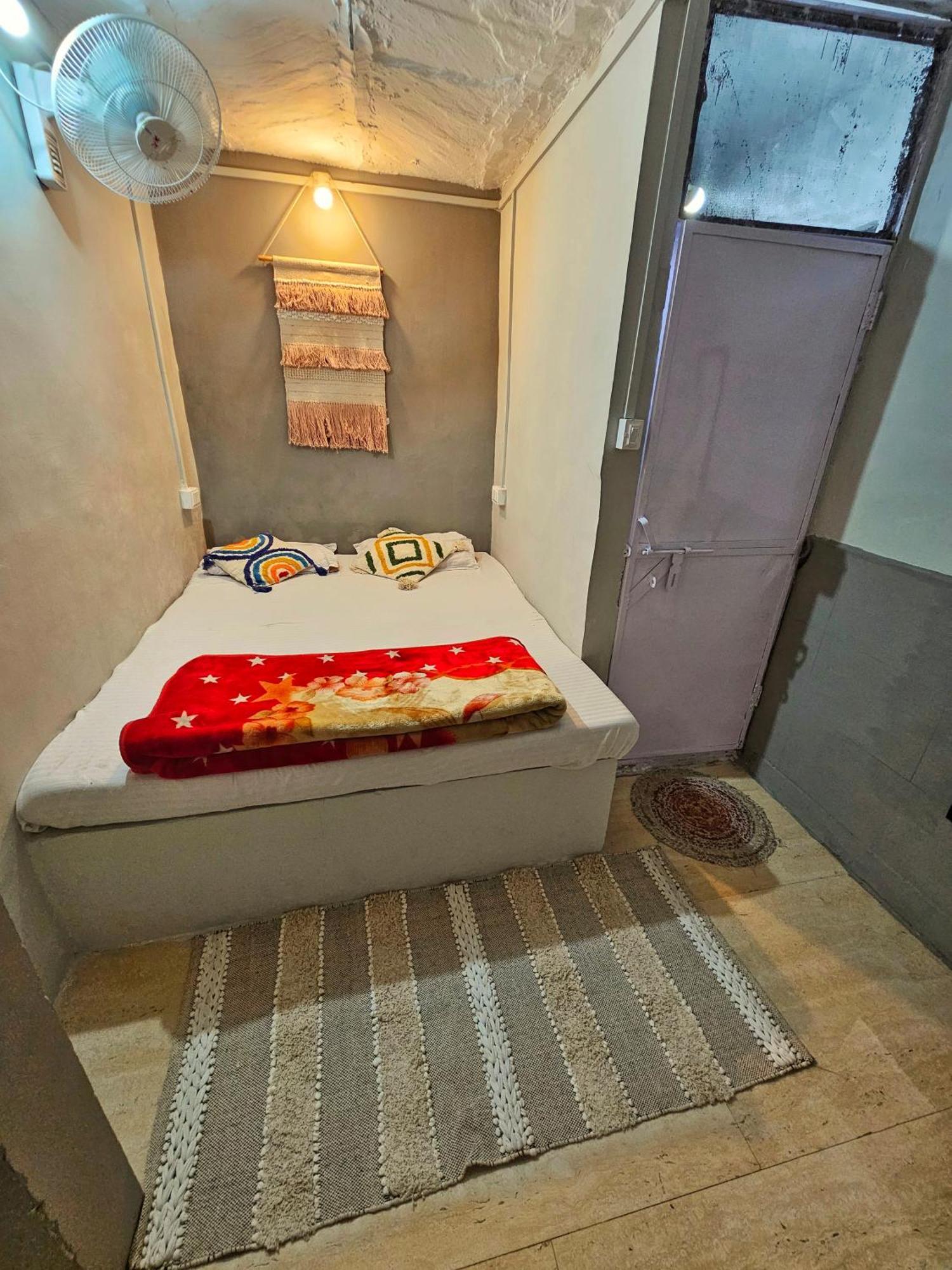 Varah Square Guest House Пушкар Номер фото